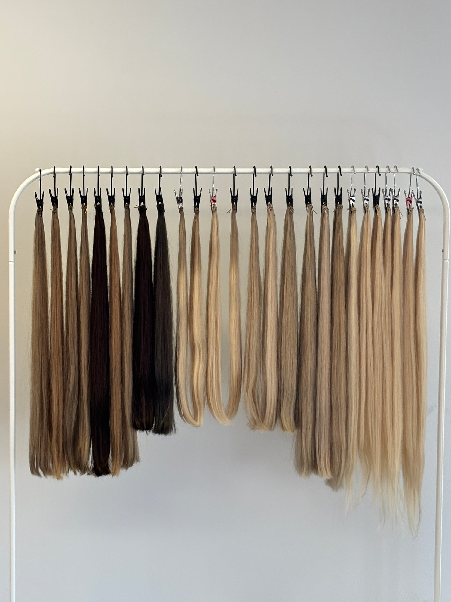 Handtied Wefts